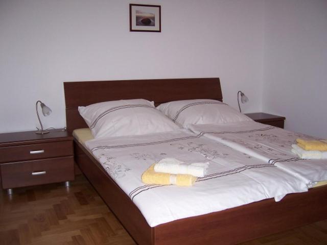 Ara-Aradi Apartment Baska  Ngoại thất bức ảnh